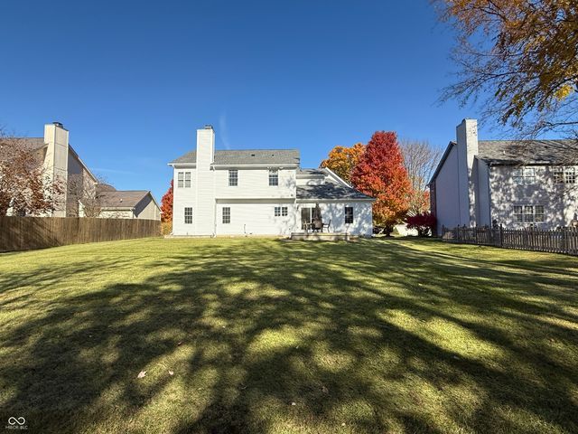 8637 Holm Mountain Circle, Avon, IN 46123