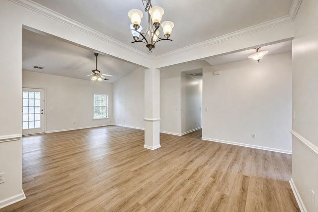 8518 Sentry Circle, North Charleston, SC 29420