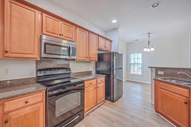 8518 Sentry Circle, North Charleston, SC 29420