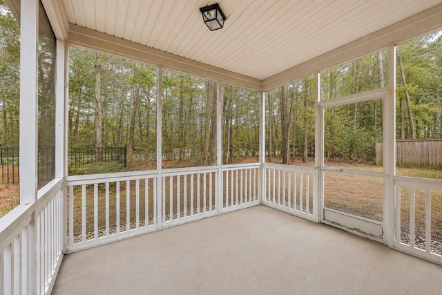 8518 Sentry Circle, North Charleston, SC 29420