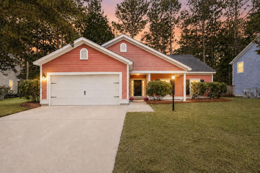 8518 Sentry Circle, North Charleston, SC 29420