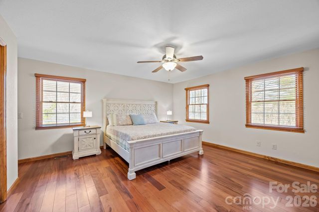 79 Winslow Road, Waynesville, NC 28786