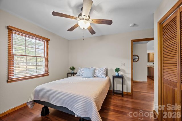 79 Winslow Road, Waynesville, NC 28786