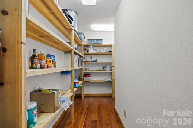 79 Winslow Road, Waynesville, NC 28786