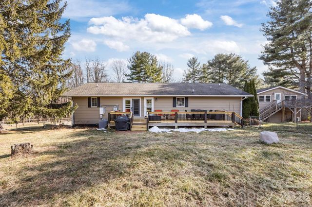 79 Winslow Road, Waynesville, NC 28786