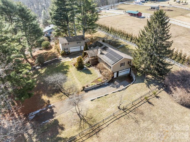 79 Winslow Road, Waynesville, NC 28786