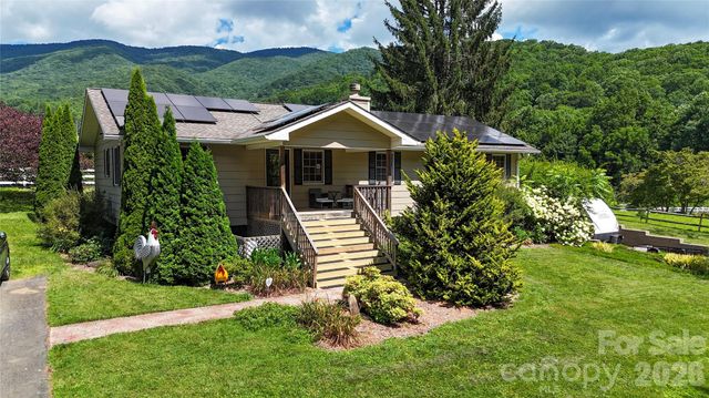 79 Winslow Road, Waynesville, NC 28786