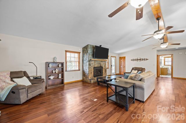 79 Winslow Road, Waynesville, NC 28786