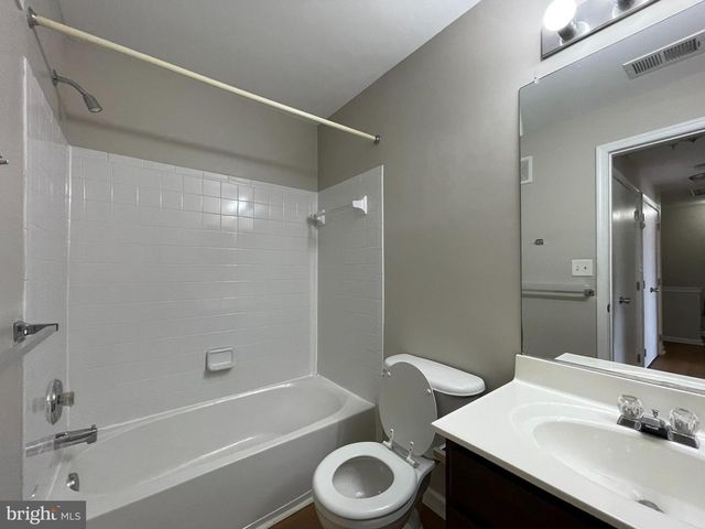 42301 ONYX TER, Aldie, VA 20105