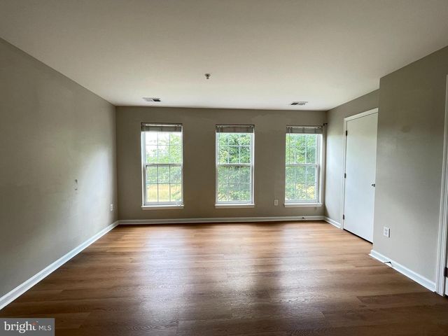 42301 ONYX TER, Aldie, VA 20105