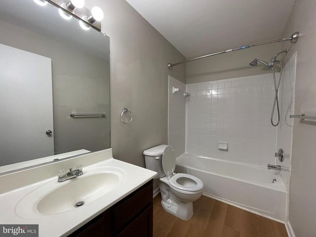 42301 ONYX TER, Aldie, VA 20105