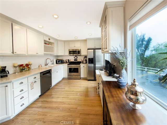 9788 Via Zibello, Burbank, CA 91504