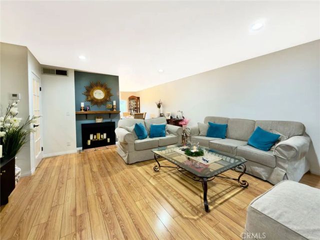 9788 Via Zibello, Burbank, CA 91504