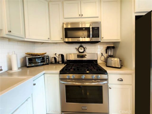 9788 Via Zibello, Burbank, CA 91504