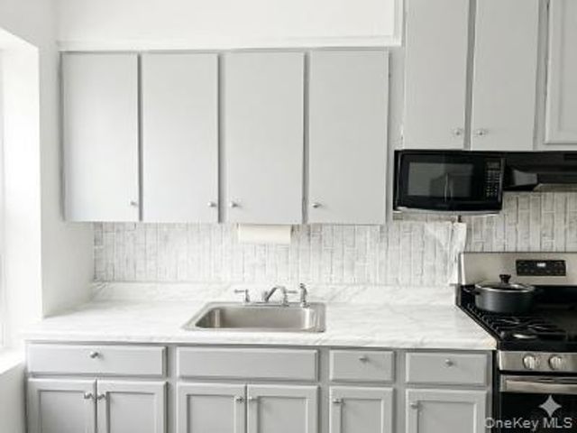 153-25 88th Street 5H, Howard Beach, NY 11414