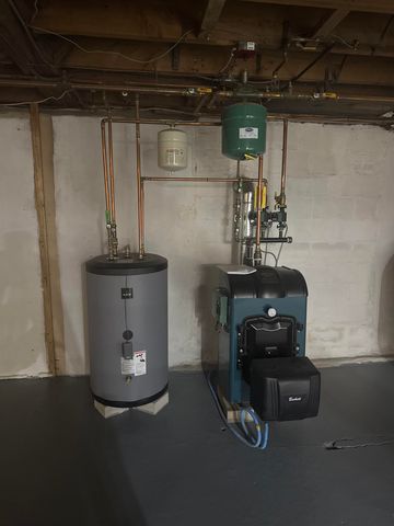 158 Bruce Road, Manchester, NH 03104