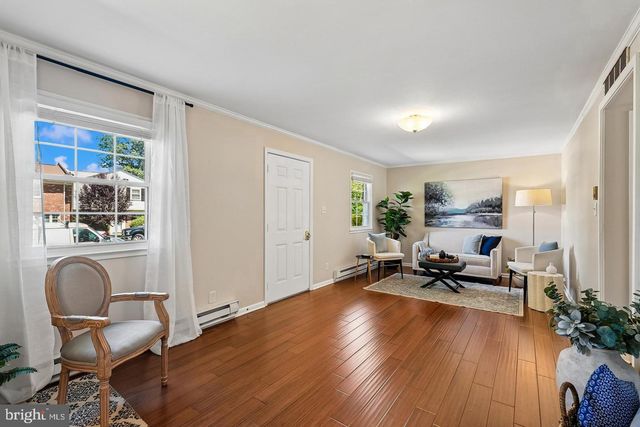 204 SHENANDOAH ST SE, Leesburg, VA 20175