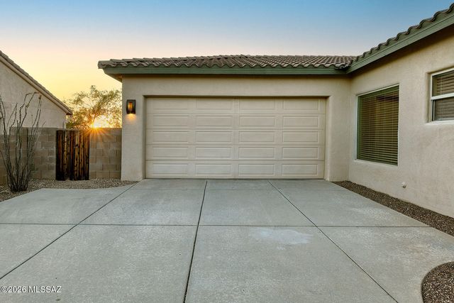 12953 N High Hawk Drive, Marana, AZ 85658