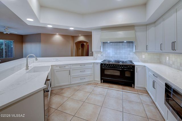 12953 N High Hawk Drive, Marana, AZ 85658