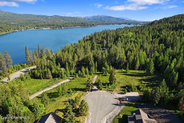 66 Beacon Hill Rd, Cocolalla, ID 83813
