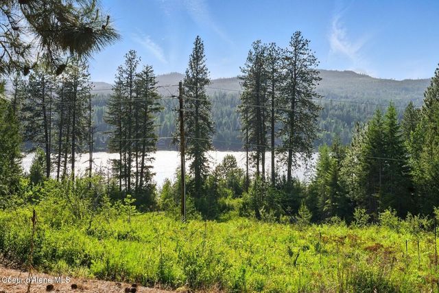 66 Beacon Hill Rd, Cocolalla, ID 83813