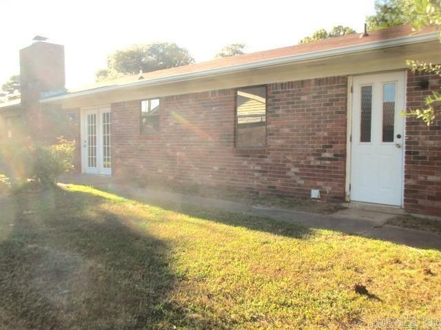 1 Westchester Drive, White Hall, AR 71602