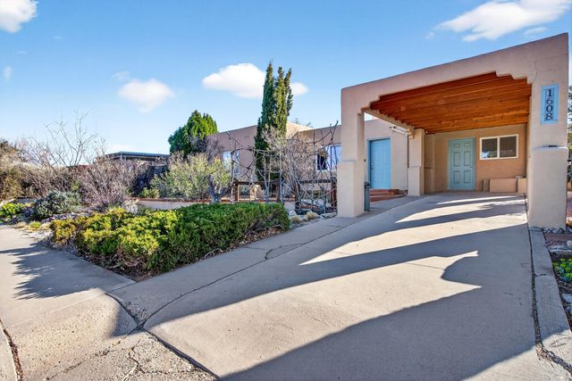 1608 Valencia Drive NE, Albuquerque, NM 87110
