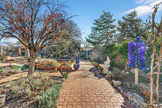 1608 Valencia Drive NE, Albuquerque, NM 87110