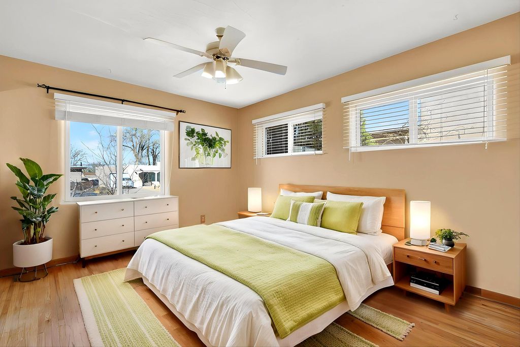 Image 33 of property listing at 1608 Valencia Drive NE, Albuquerque, NM 87110