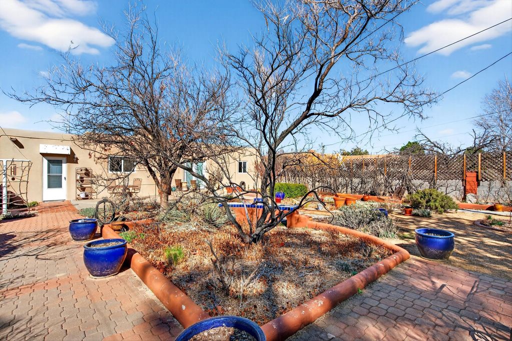 Image 40 of property listing at 1608 Valencia Drive NE, Albuquerque, NM 87110