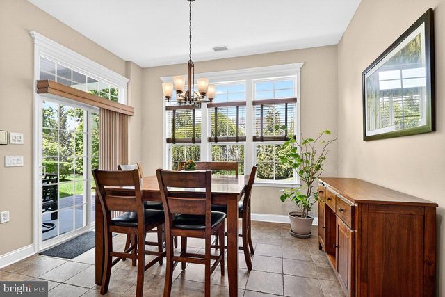8 TUSCANY DR, Princeton Junction, NJ 08550