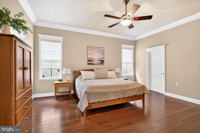 8 TUSCANY DR, Princeton Junction, NJ 08550