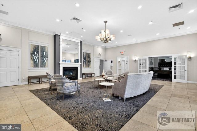 8 TUSCANY DR, Princeton Junction, NJ 08550