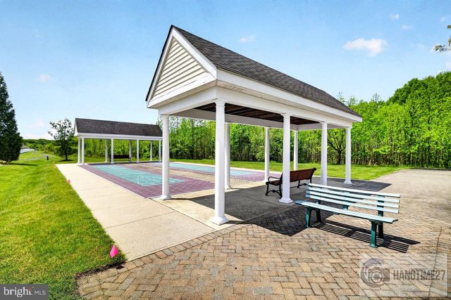 8 TUSCANY DR, Princeton Junction, NJ 08550