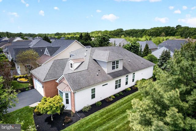 8 TUSCANY DR, Princeton Junction, NJ 08550