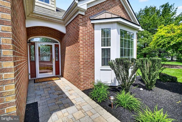 8 TUSCANY DR, Princeton Junction, NJ 08550