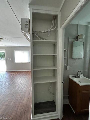 1213 Gatewood Avenue, Greensboro, NC 27405