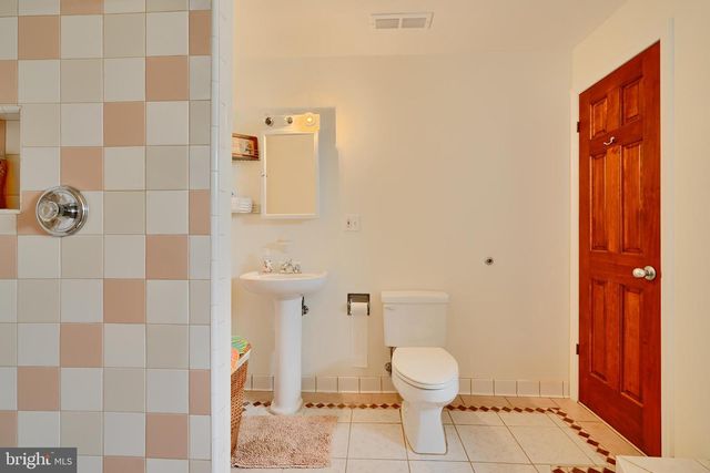 7731 N POINT CREEK RD, Baltimore, MD 21219