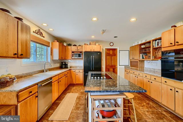7731 N POINT CREEK RD, Baltimore, MD 21219