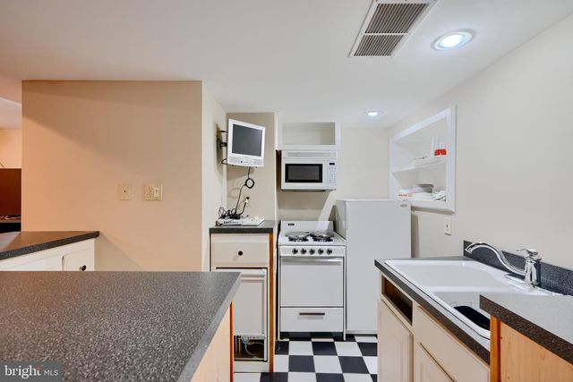 7731 N POINT CREEK RD, Baltimore, MD 21219