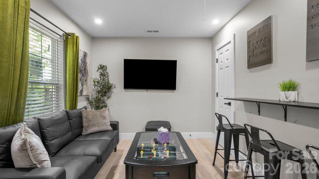 411 Cemetery Street, Charlotte, NC 28216