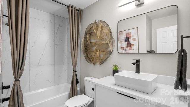 411 Cemetery Street, Charlotte, NC 28216