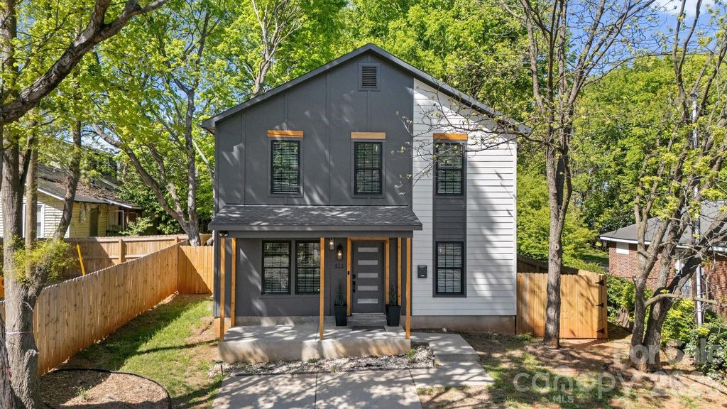 411 Cemetery Street, Charlotte, NC 28216