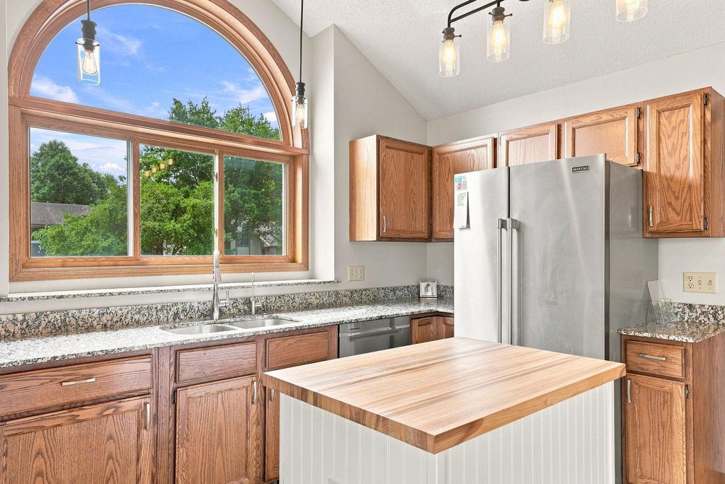 7135 Upper 157th Street W, Apple Valley, MN 55124 — photo 3