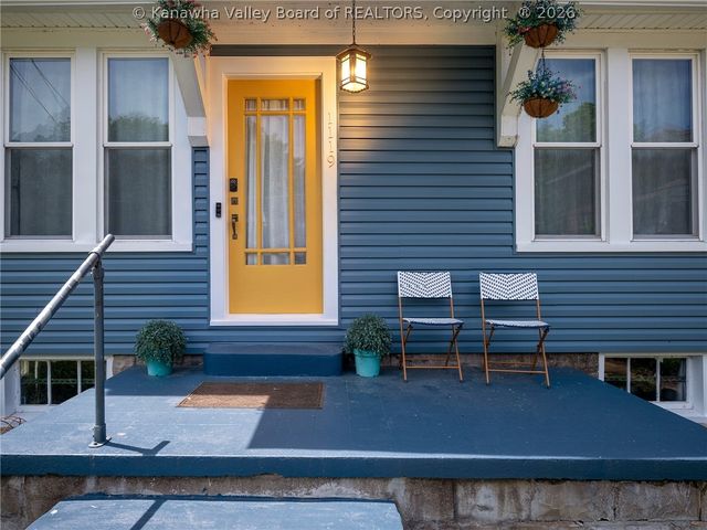 1119 Hickory Road, Charleston, WV 25314