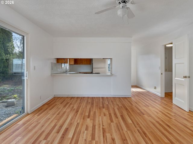 14484 Se PRIMROSE Ave, Milwaukie, OR 97267