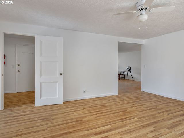 14484 Se PRIMROSE Ave, Milwaukie, OR 97267