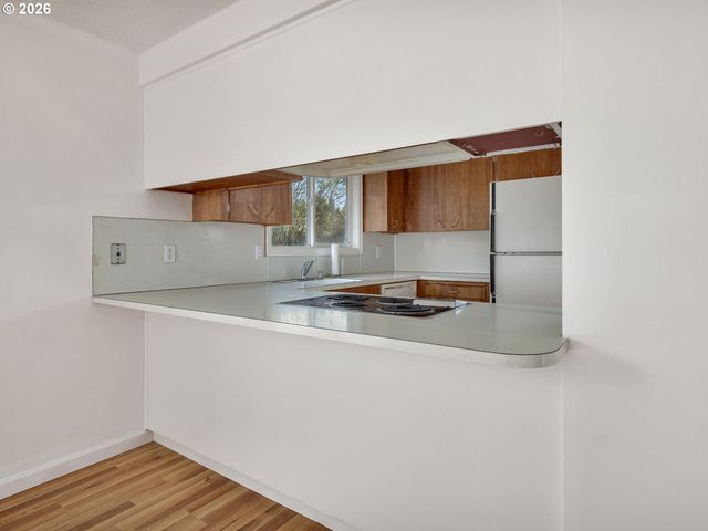 14484 Se PRIMROSE Ave, Milwaukie, OR 97267