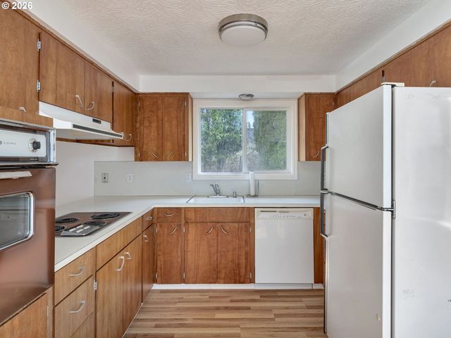 14484 Se PRIMROSE Ave, Milwaukie, OR 97267