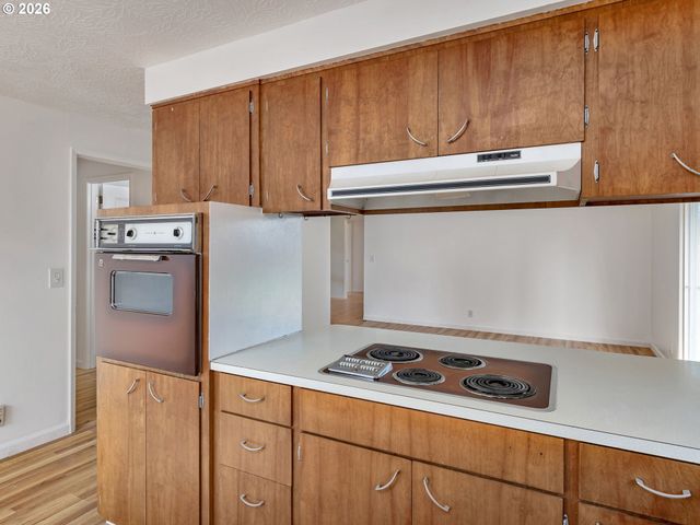 14484 Se PRIMROSE Ave, Milwaukie, OR 97267